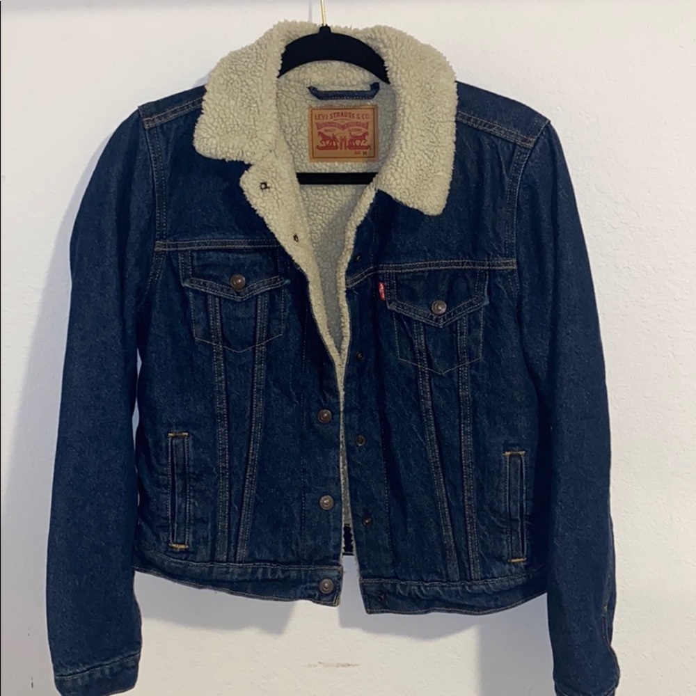Levi’s Jean Jacket w/ Fur Collar